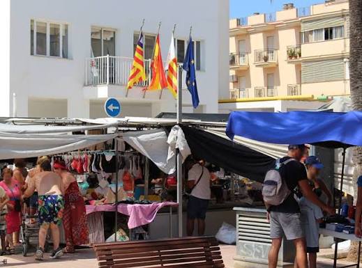 Stalls of handmade goods at the S'Arenal Thursday market