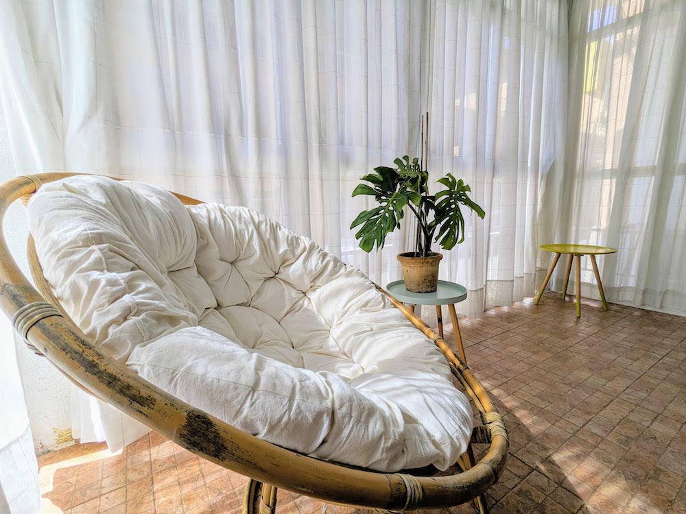 Terracota Shared Room Sunroom